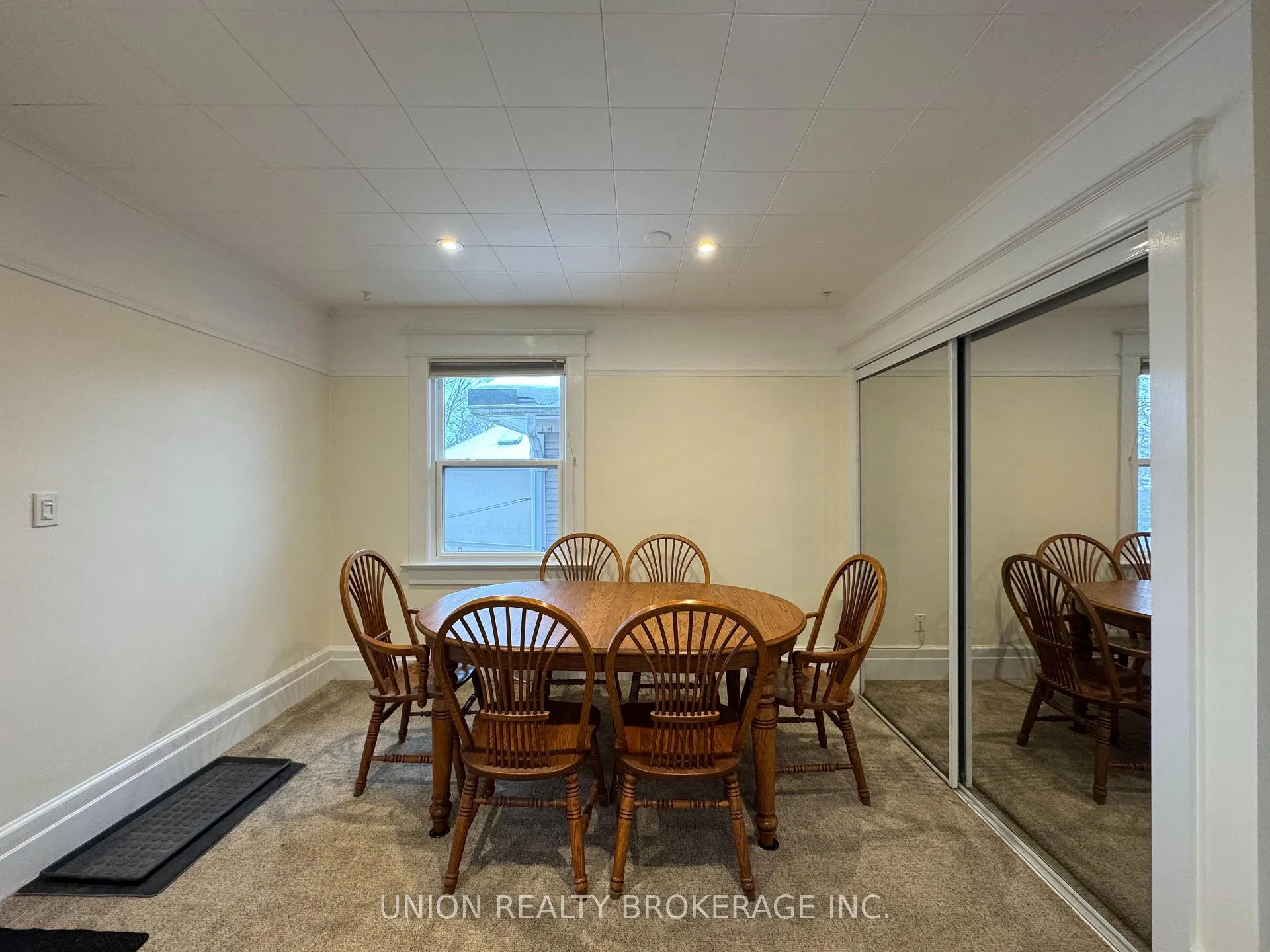 Photo 3 of Unit Upper, 35 Hambly Avenue, Toronto, The Beaches — HOMEH