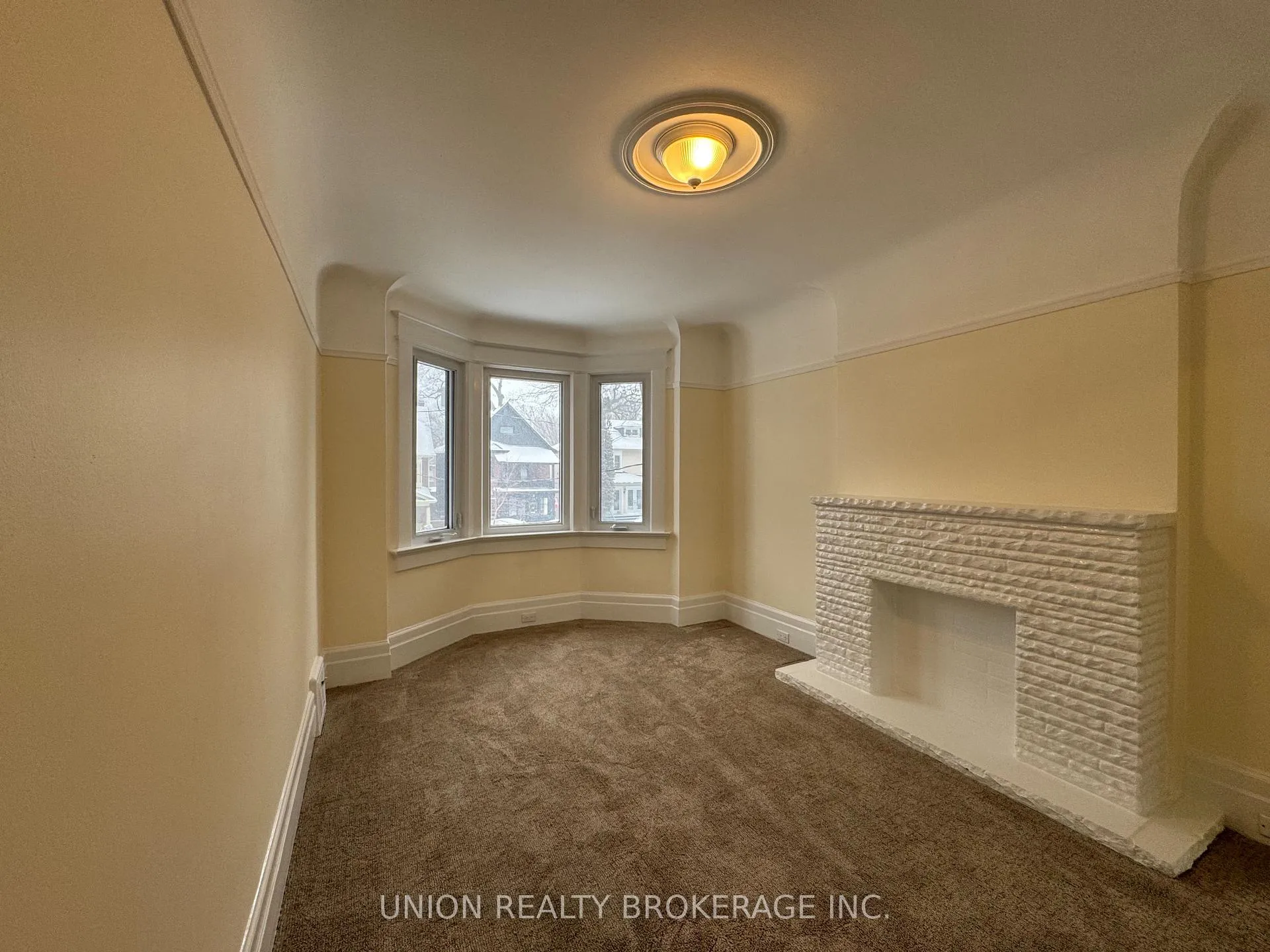 Photo 9 of Unit Upper, 35 Hambly Avenue, Toronto, The Beaches — HOMEH