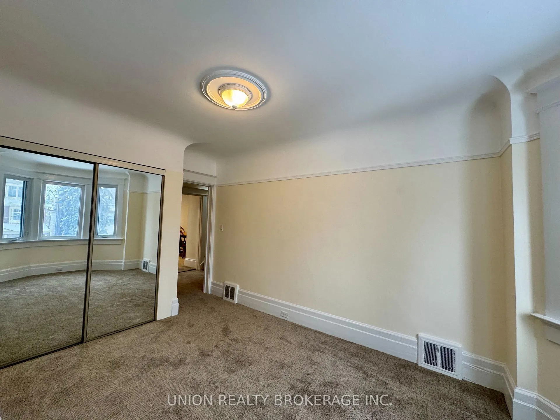 Photo 10 of Unit Upper, 35 Hambly Avenue, Toronto, The Beaches — HOMEH