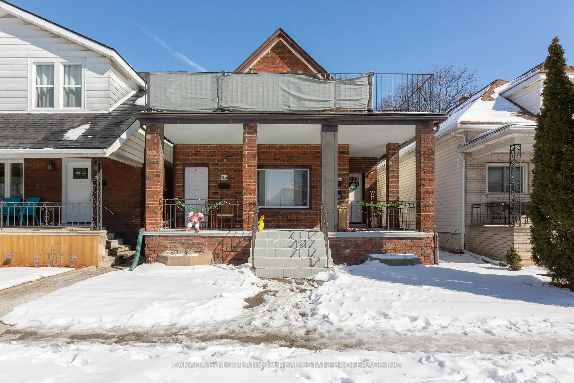 Front of 1040 Gladstone Avenue