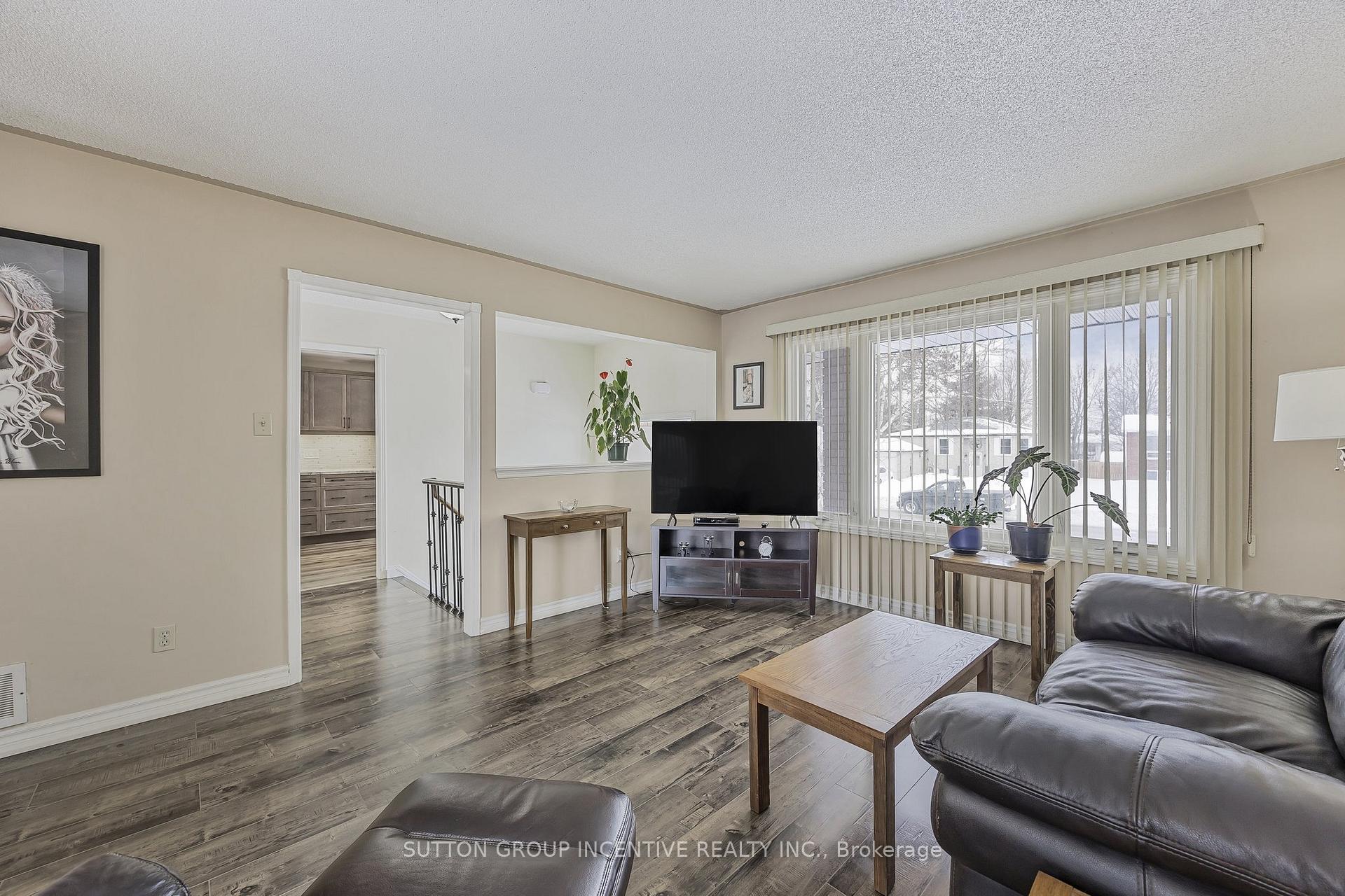 Photo 4 of 10 Mansonic Way, Essa, Angus — HOMEH