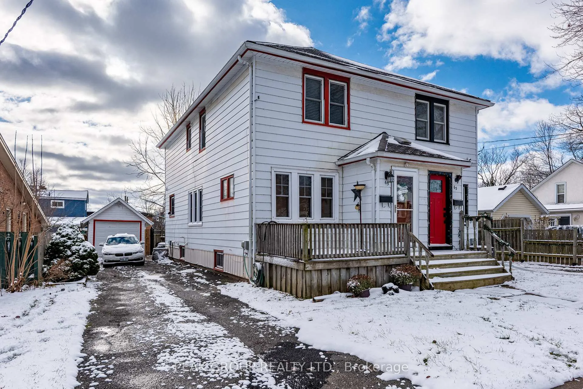 Photo 2 of 65 Elgin Street E, Welland, Prince Charles — HOMEH