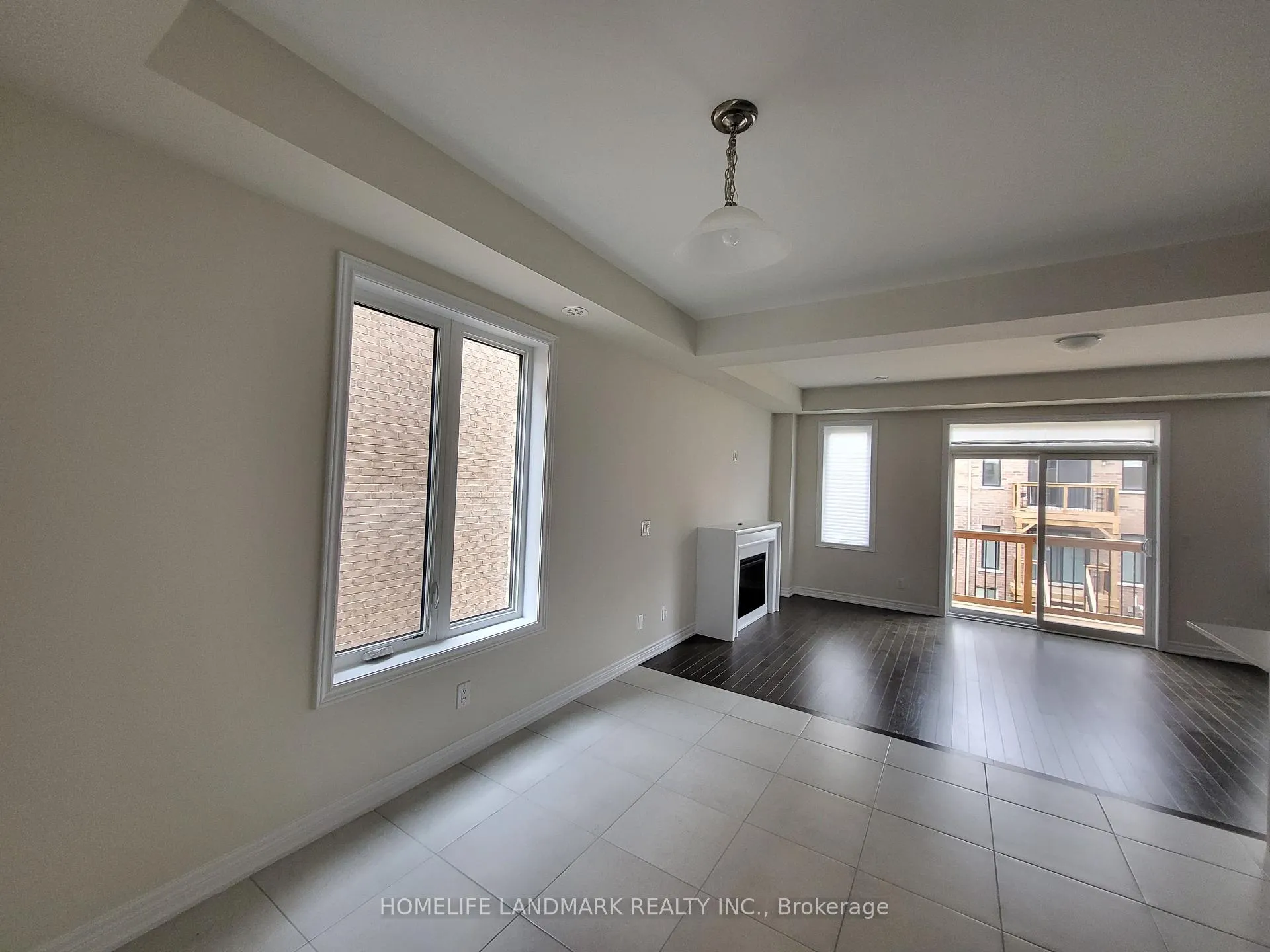 Photo 3 of 33 Gillivary Drive, Whitby, Rural Whitby — HOMEH