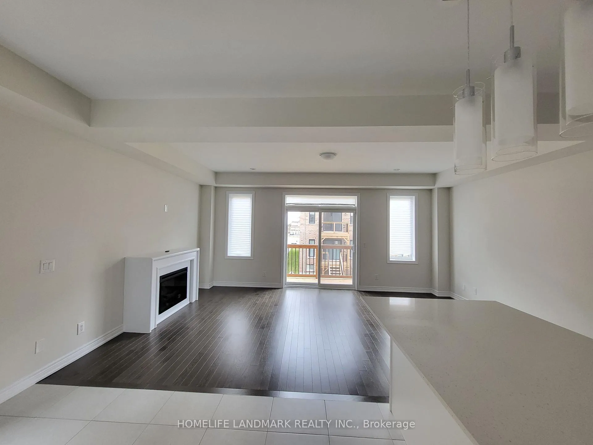Photo 4 of 33 Gillivary Drive, Whitby, Rural Whitby — HOMEH