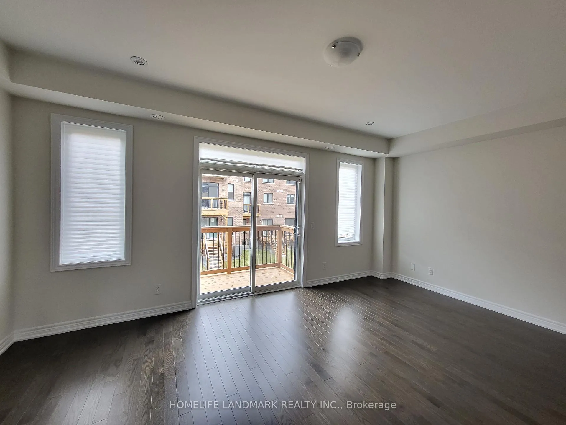 Photo 5 of 33 Gillivary Drive, Whitby, Rural Whitby — HOMEH