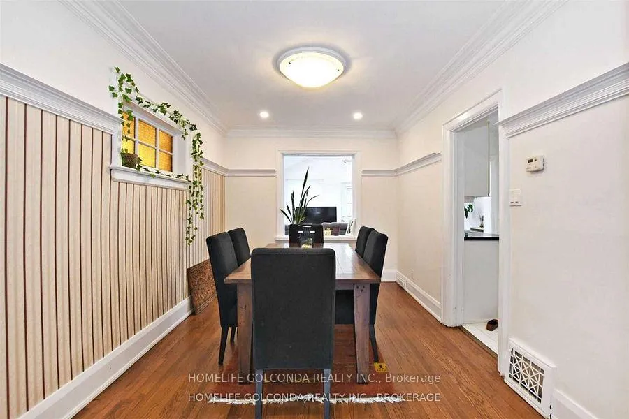 Photo 5 of 35 Westbrook Avenue, Toronto, Woodbine-Lumsden — HOMEH