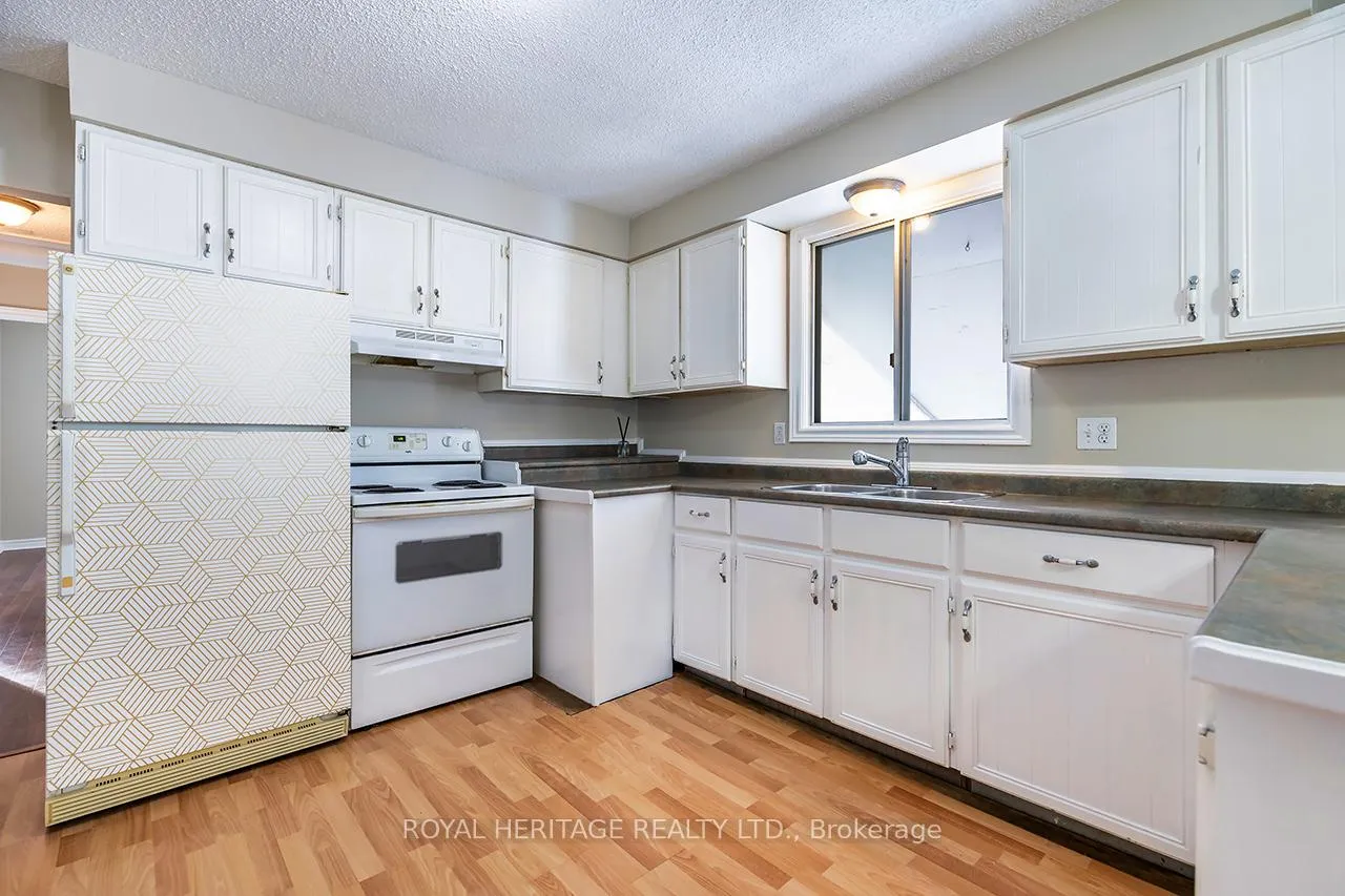 Photo 4 of Unit Main, 520 Capilano Court, Oshawa, Donevan — HOMEH
