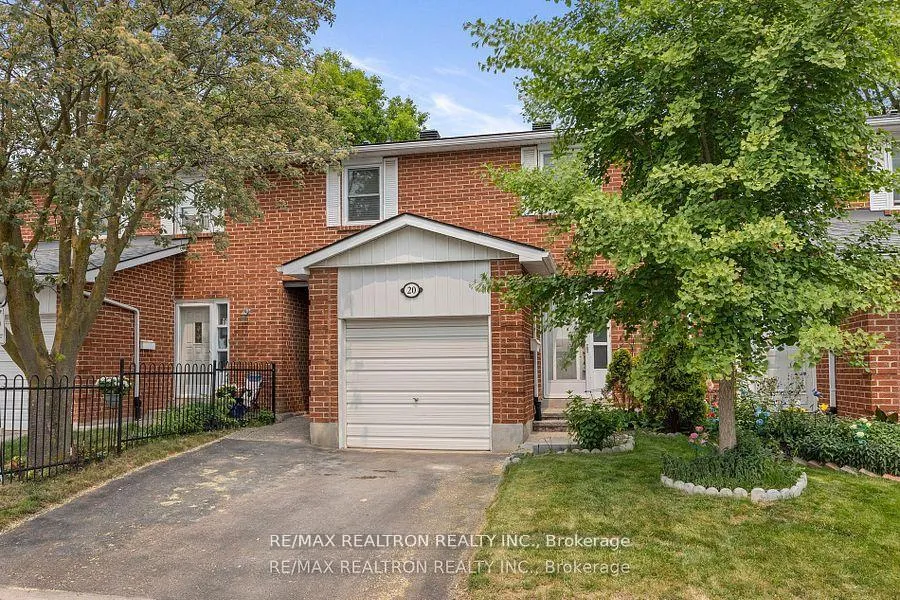 Photo 2 of 20 Harper Way, Markham, Aileen-Willowbrook — HOMEH