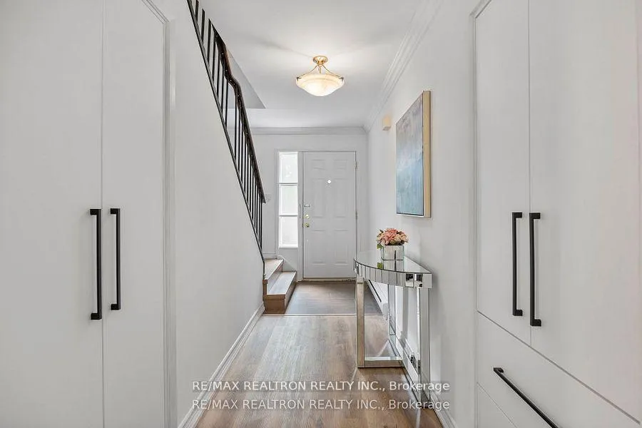 Photo 5 of 20 Harper Way, Markham, Aileen-Willowbrook — HOMEH