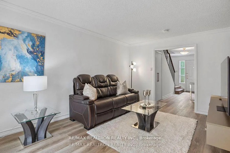 Photo 9 of 20 Harper Way, Markham, Aileen-Willowbrook — HOMEH