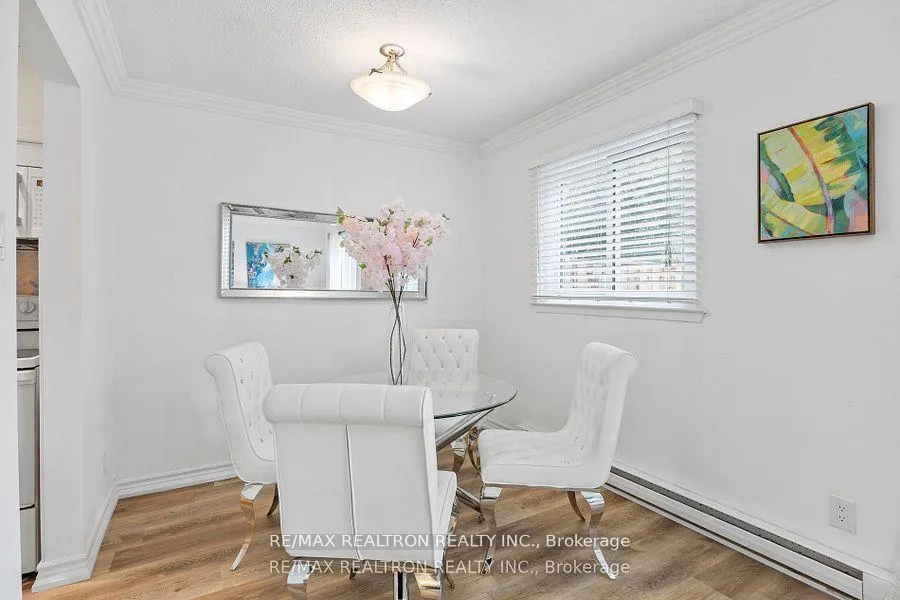 Photo 12 of 20 Harper Way, Markham, Aileen-Willowbrook — HOMEH