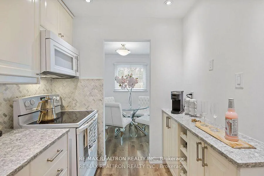 Photo 15 of 20 Harper Way, Markham, Aileen-Willowbrook — HOMEH