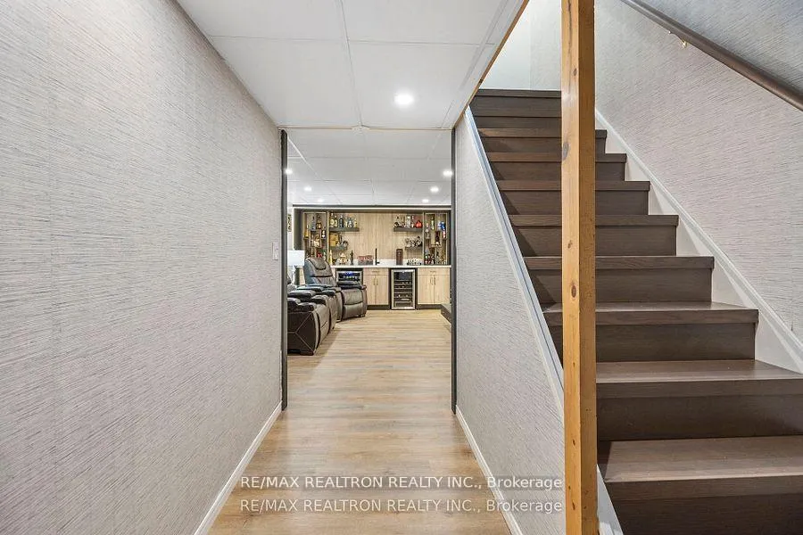 Photo 16 of 20 Harper Way, Markham, Aileen-Willowbrook — HOMEH