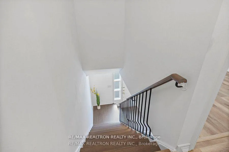 Photo 24 of 20 Harper Way, Markham, Aileen-Willowbrook — HOMEH