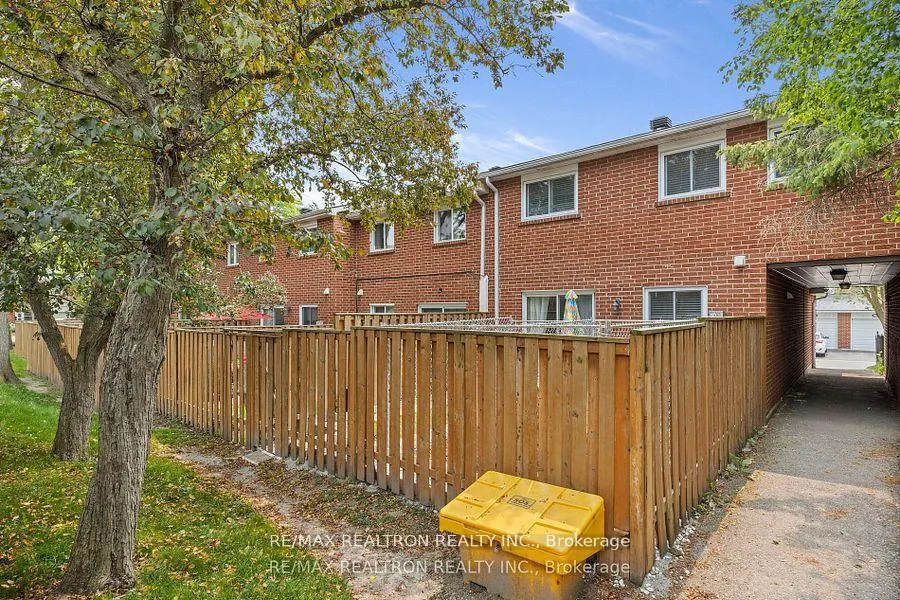 Photo 35 of 20 Harper Way, Markham, Aileen-Willowbrook — HOMEH