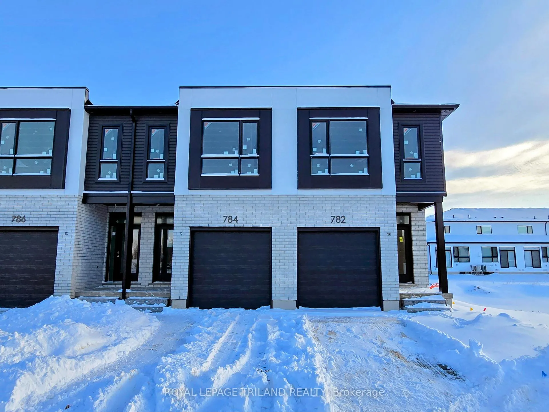 Front of 784 Banyan Lane