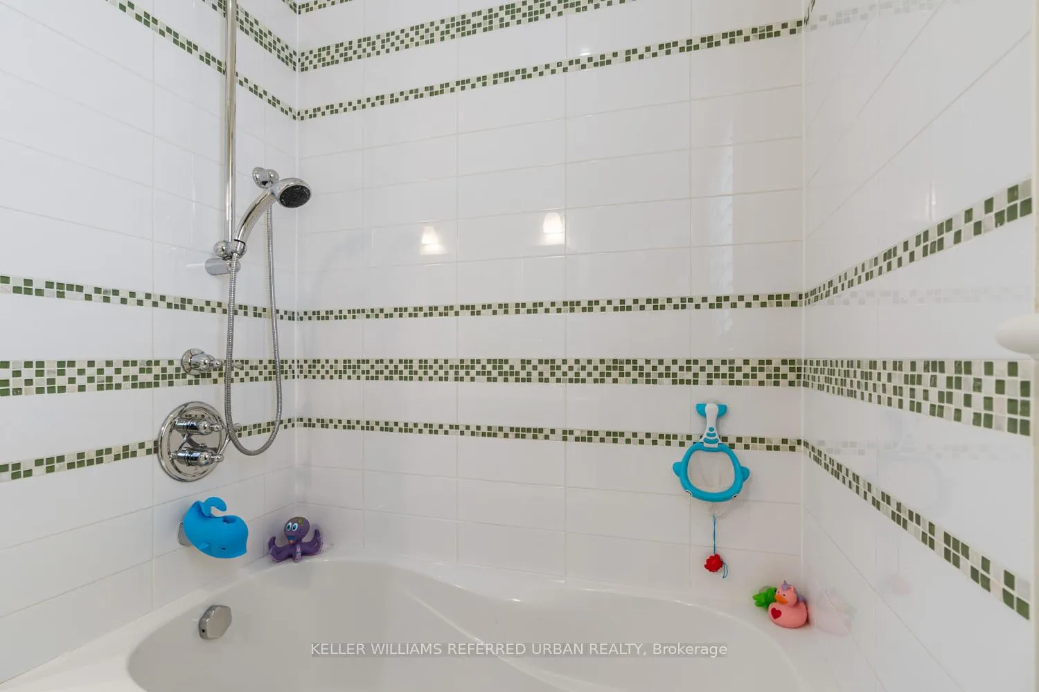Photo 30 of 100 Woburn Avenue, Toronto, Lawrence Park North — HOMEH