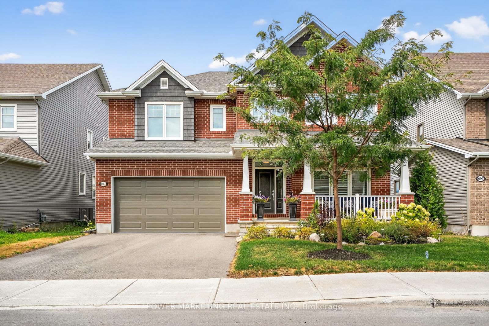 Front of 692 Egret Way