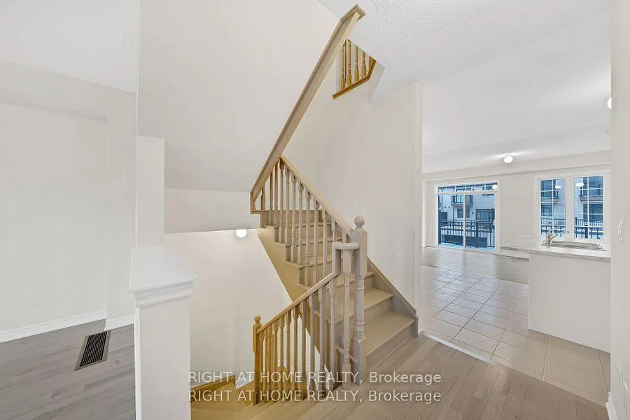 Photo 8 of 2650 Delphinium Trail, Pickering, Rural Pickering — HOMEH