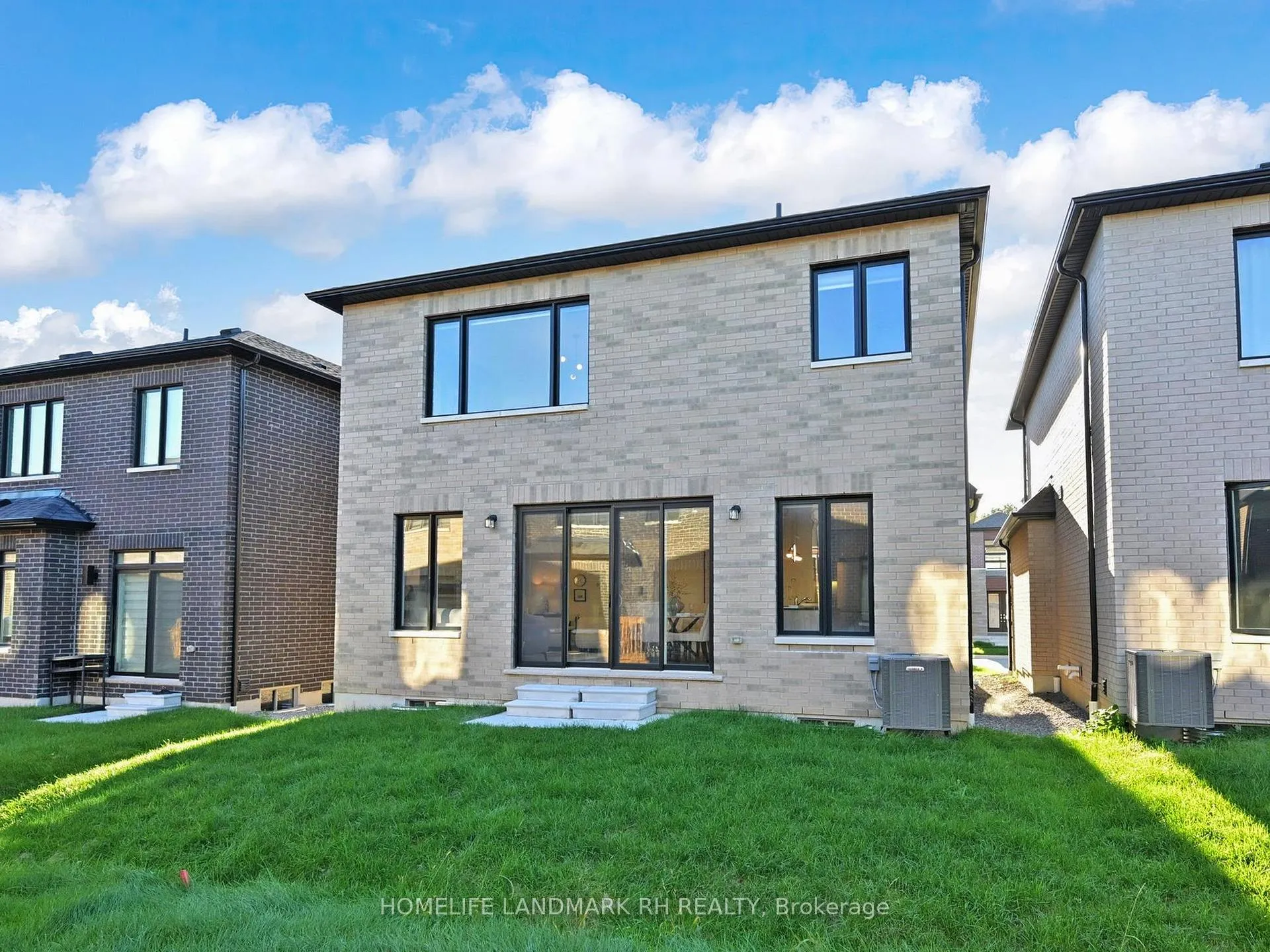 Photo 32 of 1045 Pisces Trail, Pickering, Rural Pickering — HOMEH
