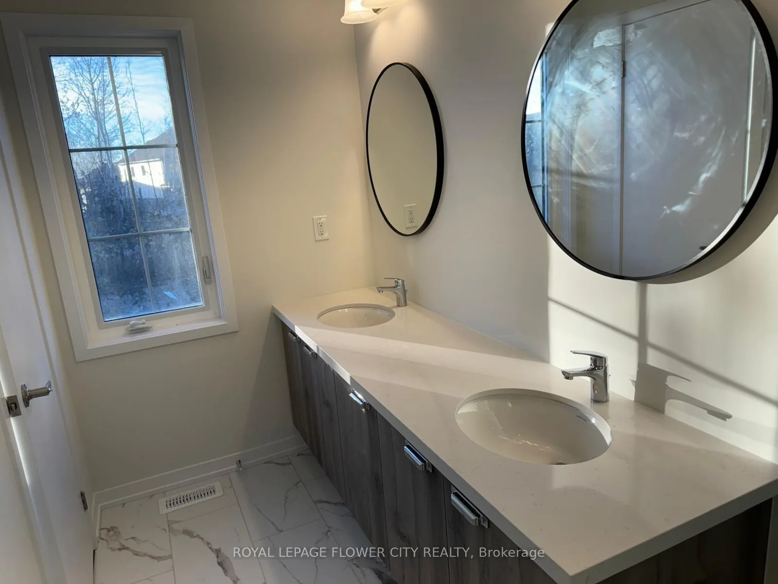 Photo 12 of 1545 Wheatcroft Drive, Oshawa, Kedron — HOMEH