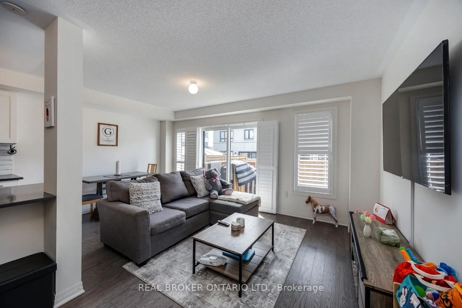 Photo 14 of 95 Caspian Square, Clarington, Bowmanville — HOMEH