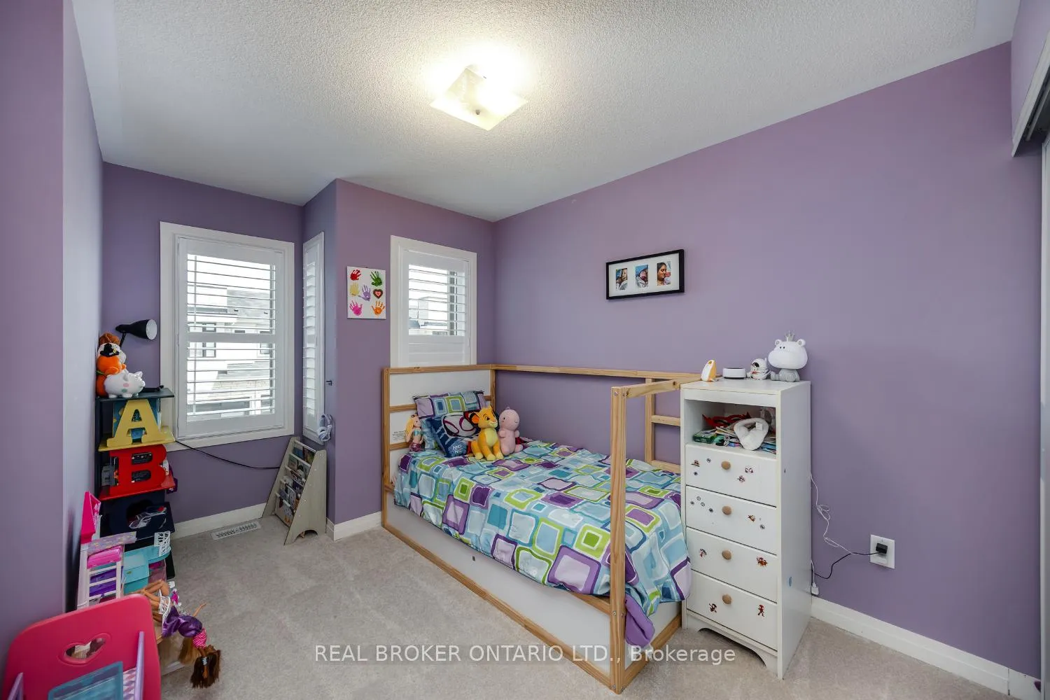 Photo 17 of 95 Caspian Square, Clarington, Bowmanville — HOMEH
