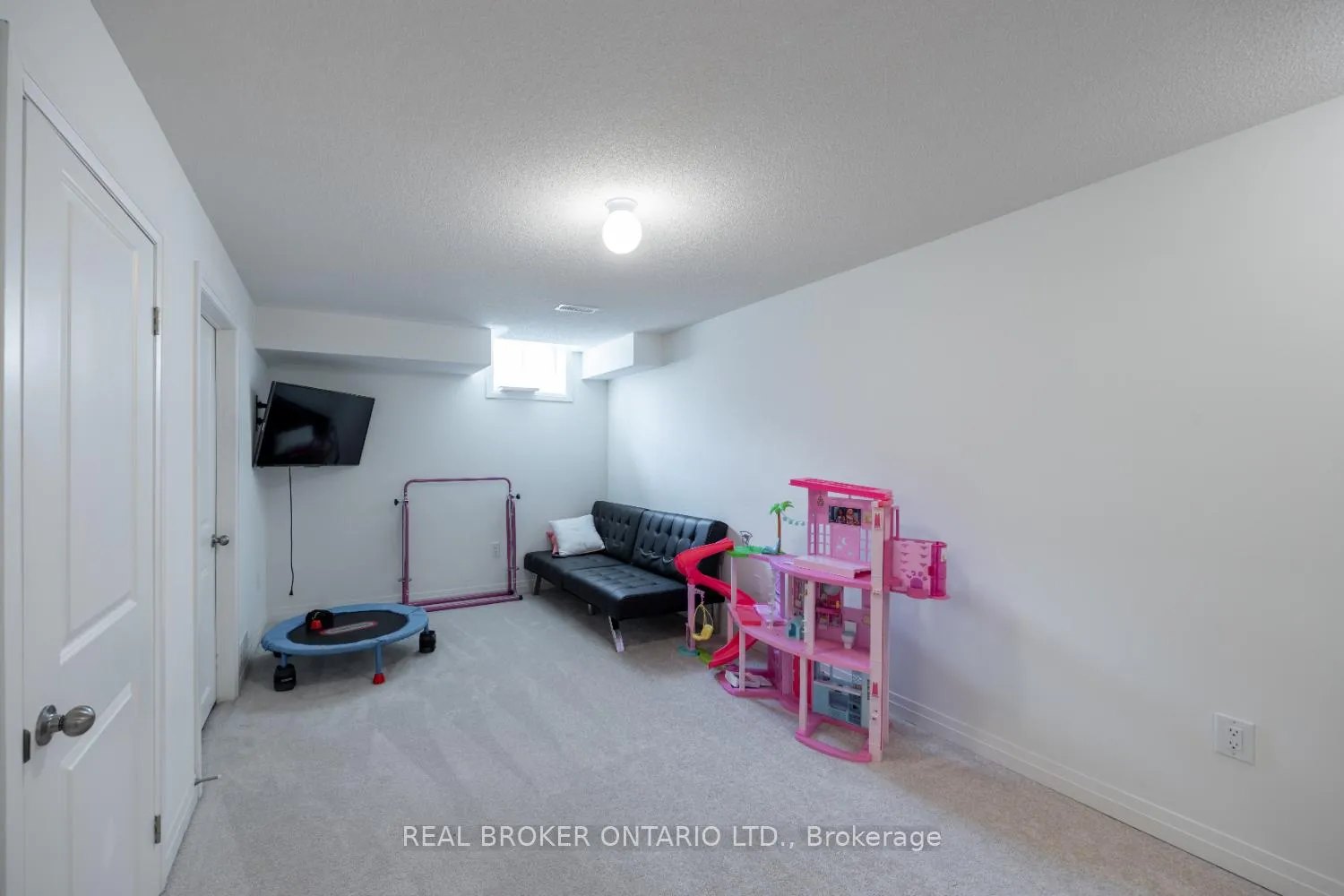 Photo 21 of 95 Caspian Square, Clarington, Bowmanville — HOMEH