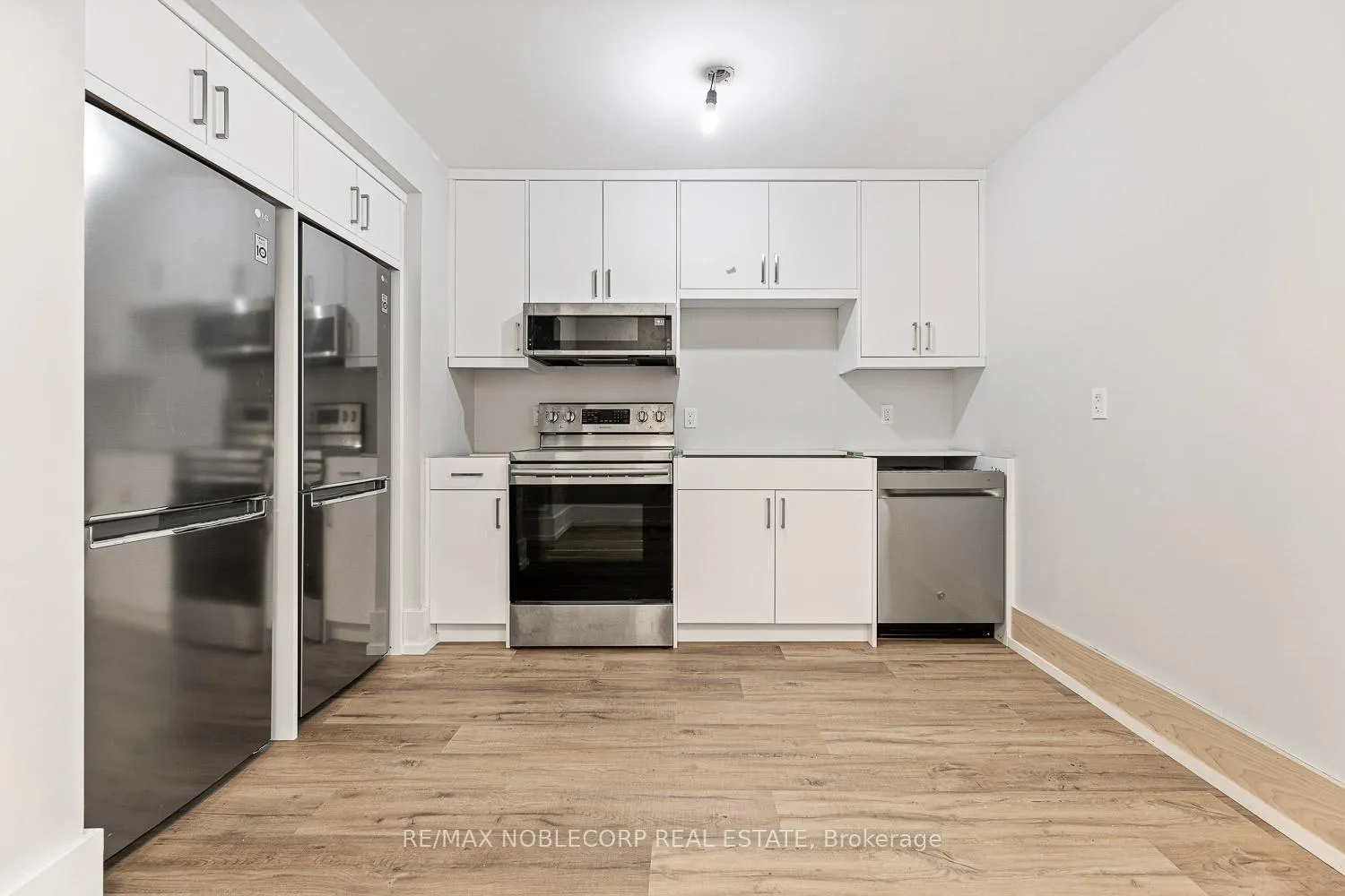 Photo 7 of Unit 4, 108 Enderby Road, Toronto, East End-Danforth — HOMEH