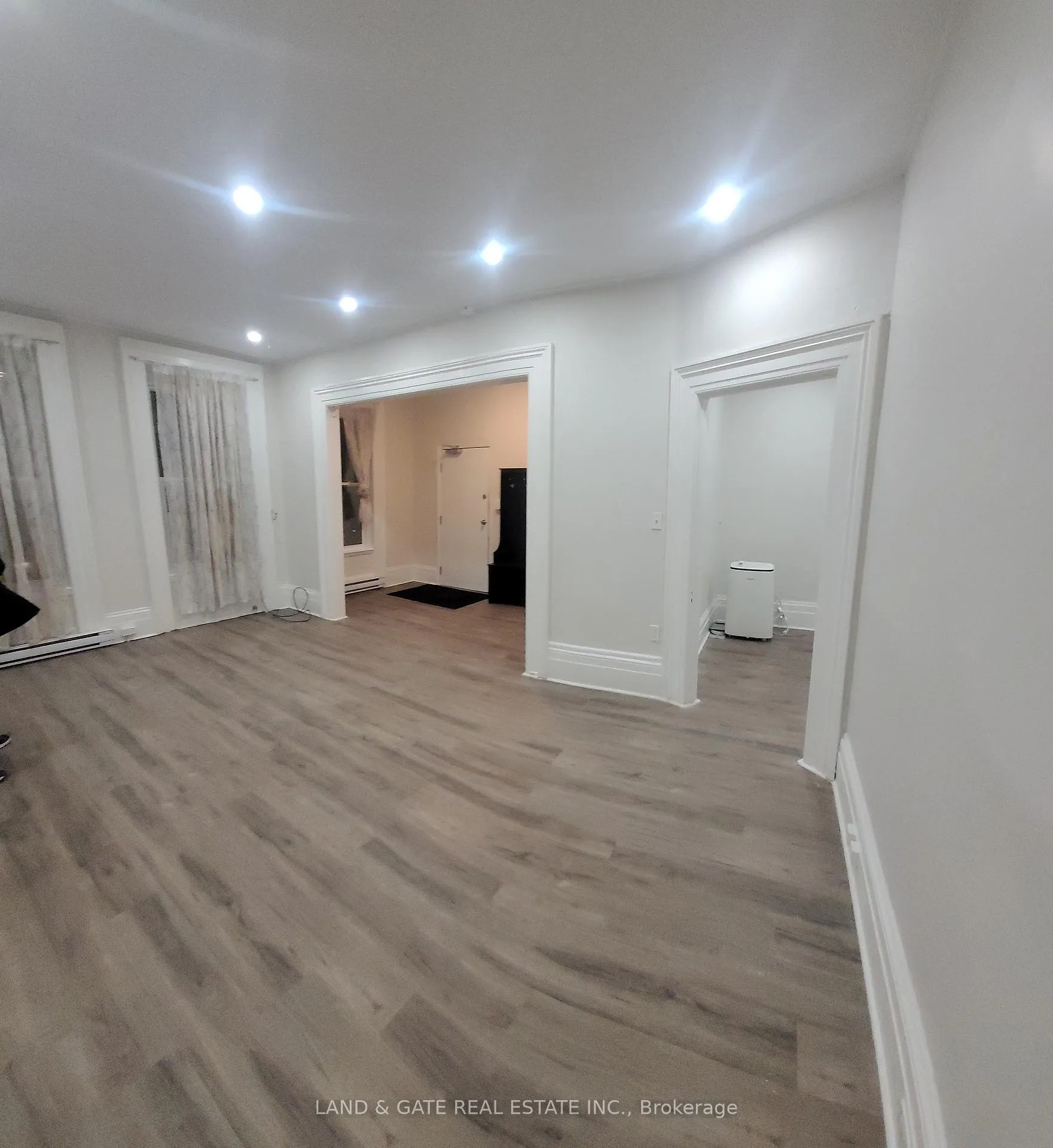 Photo 4 of Unit 1, 47 King Street E, Clarington, Bowmanville — HOMEH