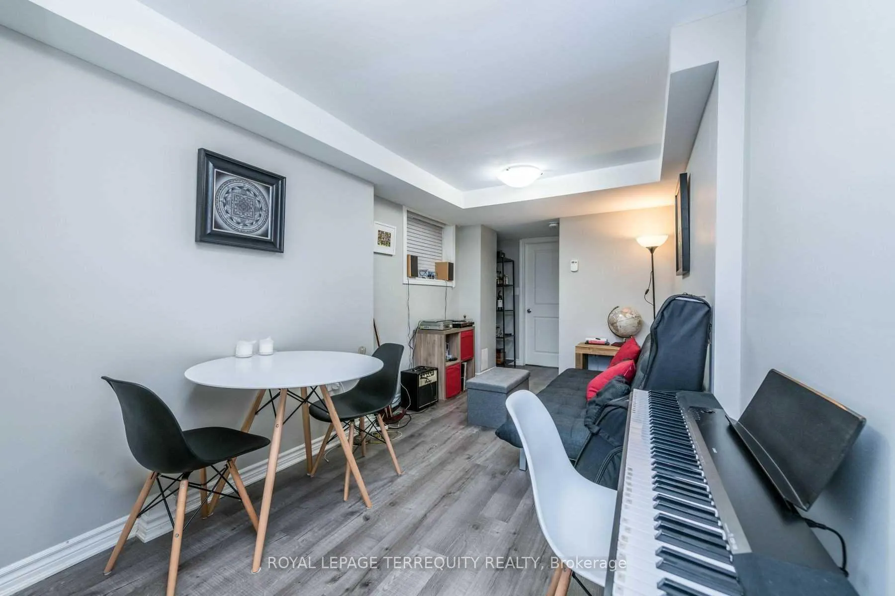 Photo 4 of Unit Basement, 641 Lansdowne Avenue, Toronto, Little Portugal — HOMEH