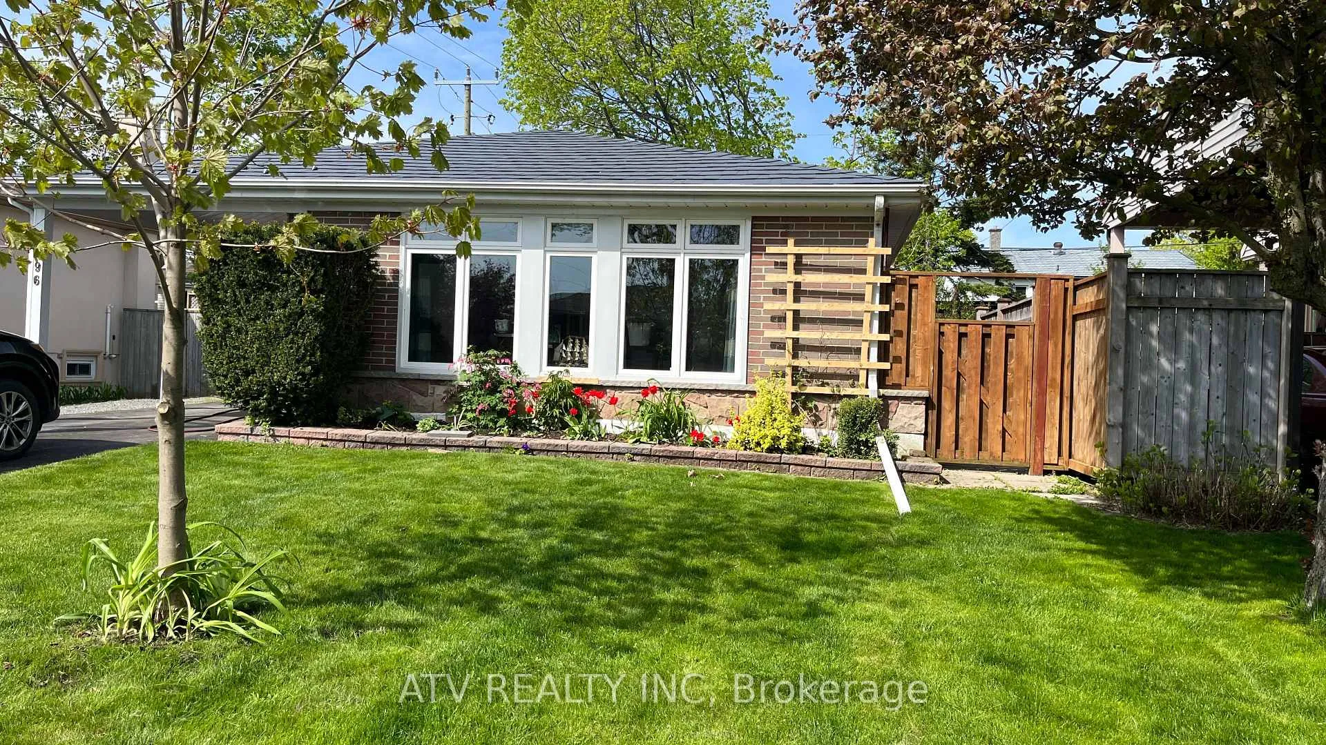 Front of 696 Balaton Avenue