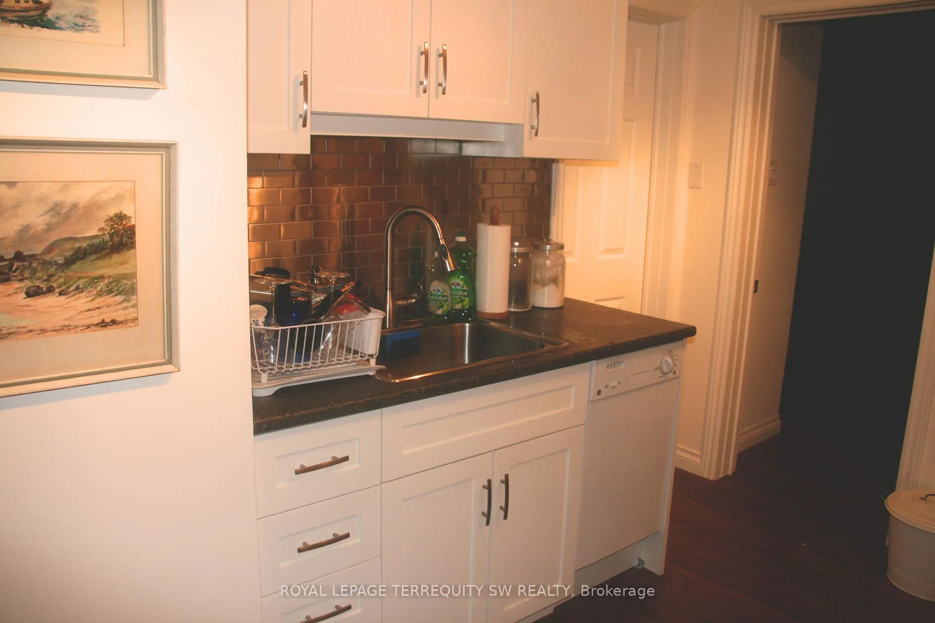 Photo 6 of Unit 6, 8 Casci Avenue, Toronto, Woodbine Corridor — HOMEH
