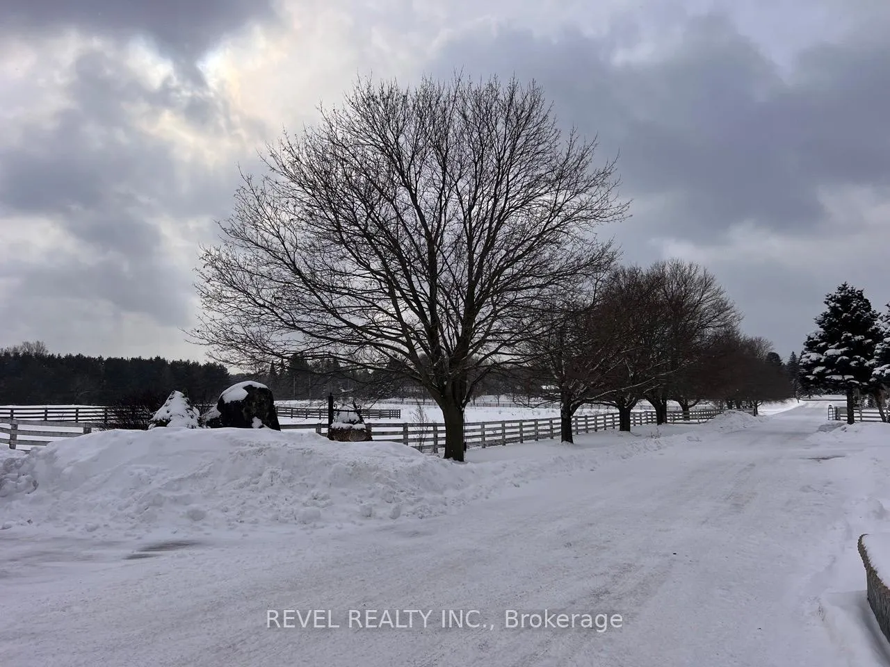 Photo 7 of 10207 Guelph Line, Milton, Campbellville — HOMEH