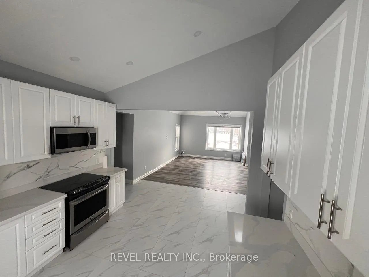 Photo 17 of 10207 Guelph Line, Milton, Campbellville — HOMEH