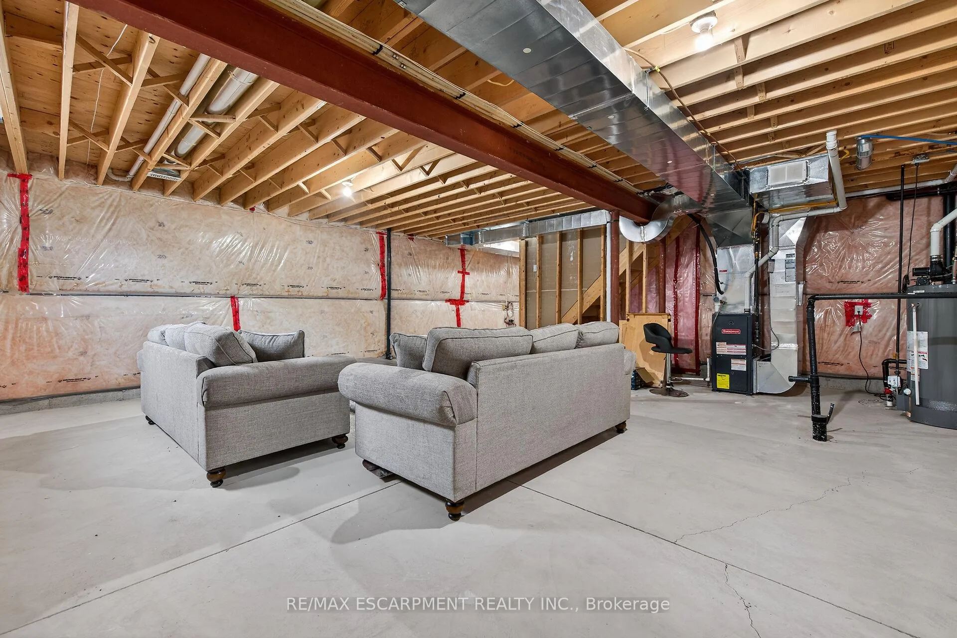 Photo 35 of 63 Chamomile Drive, Hamilton, Eleanor — HOMEH