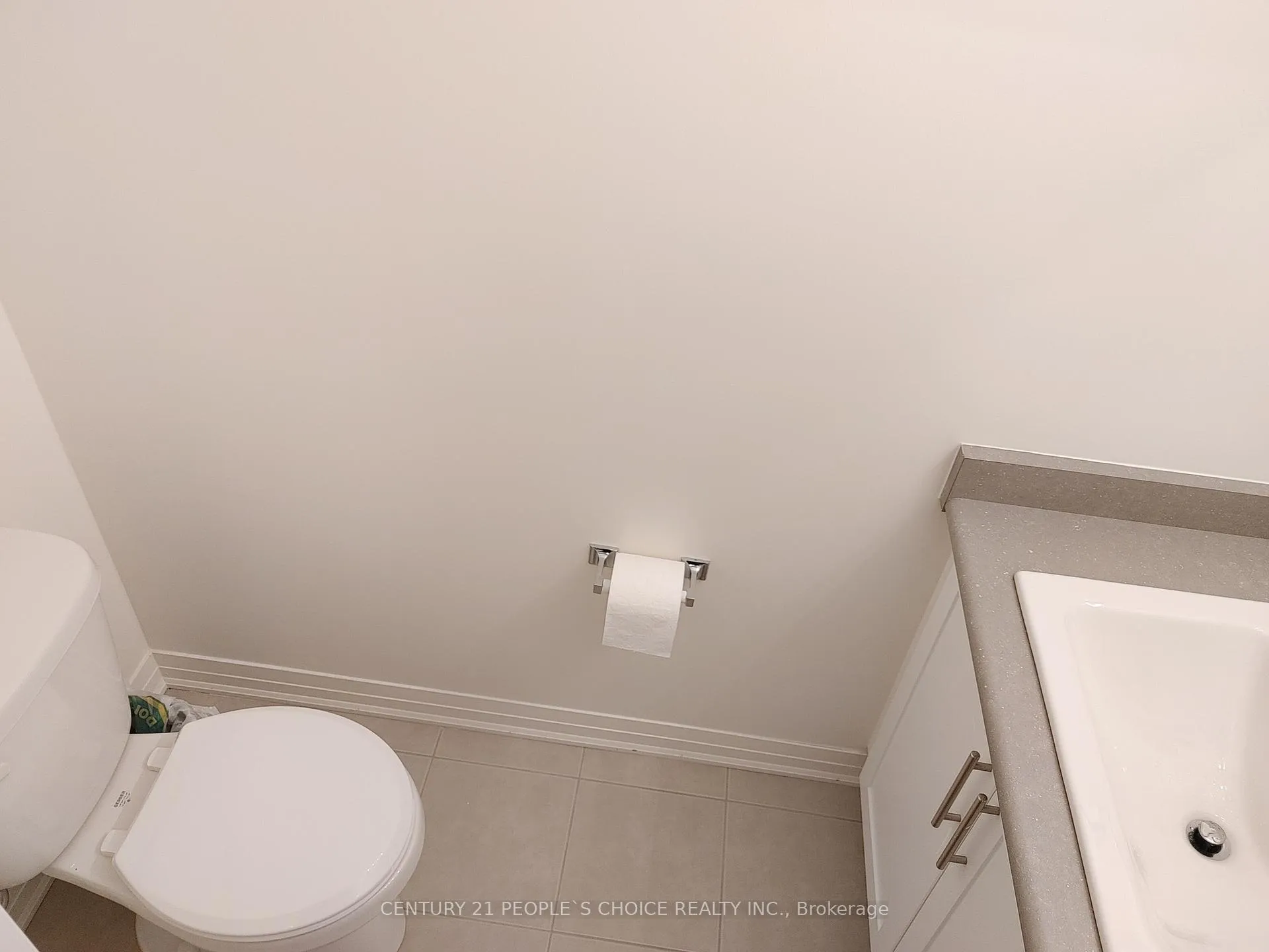 Photo 10 of 204 Lord Elgin Lane, Clarington, Bowmanville — HOMEH