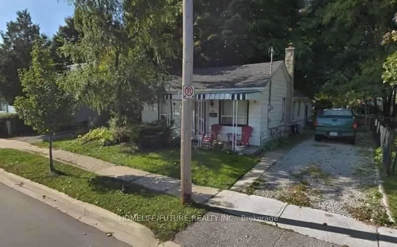 Front of 104 Duke Street