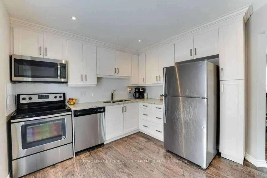 Photo 5 of Unit Upper, 10 Ingram Court, Barrie, Painswick North — HOMEH