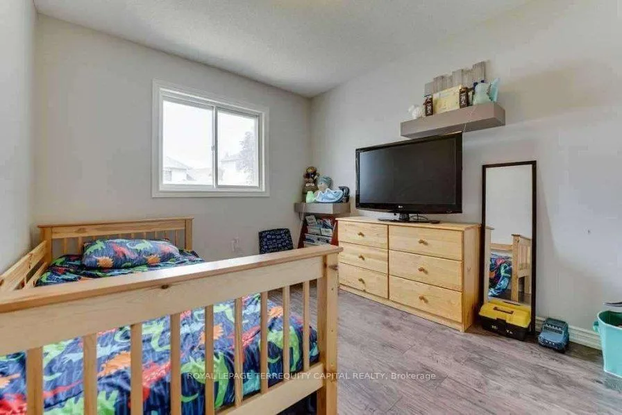 Photo 6 of Unit Upper, 10 Ingram Court, Barrie, Painswick North — HOMEH