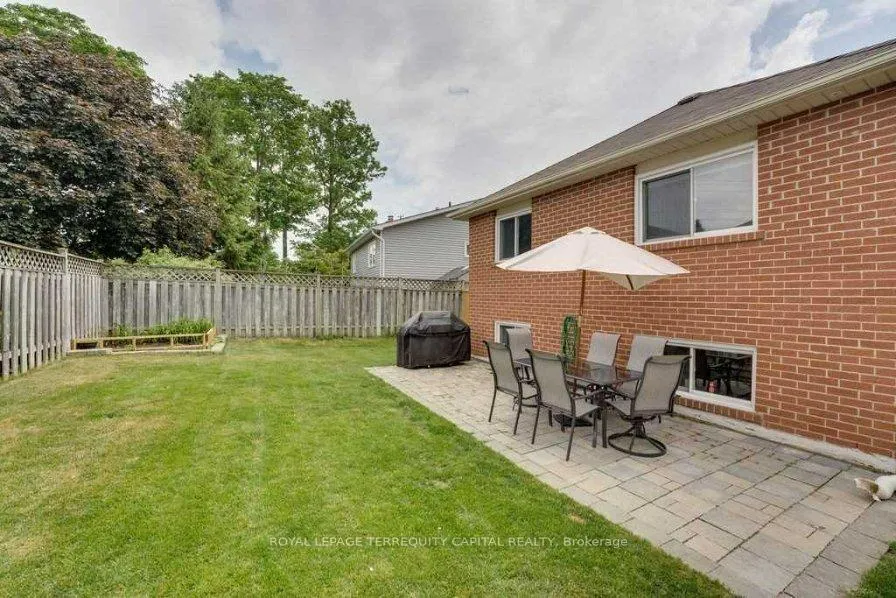 Photo 10 of Unit Upper, 10 Ingram Court, Barrie, Painswick North — HOMEH
