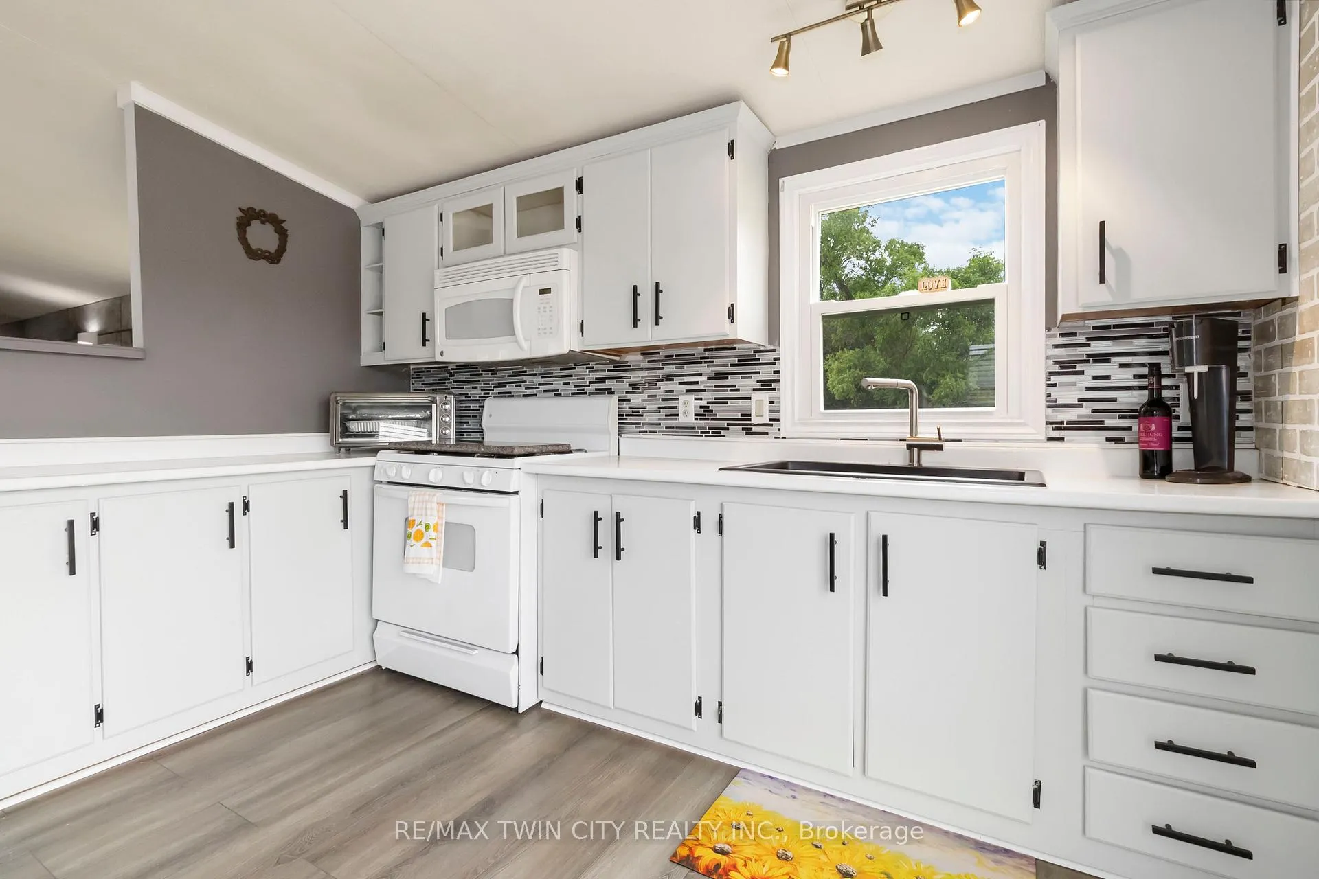 Photo 15 of Unit 243, 99 Fourth Concession Road, Brant, Burford — HOMEH