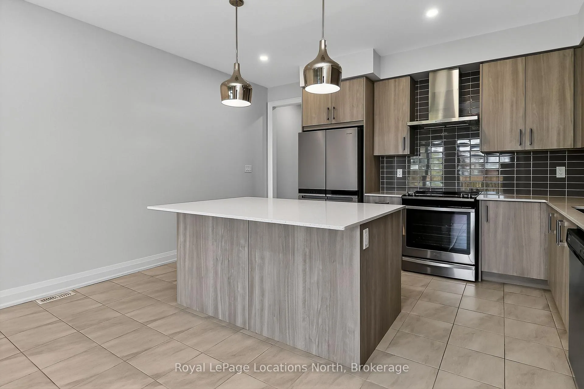Photo 10 of 114 Stonebrook Way, Grey Highlands — HOMEH
