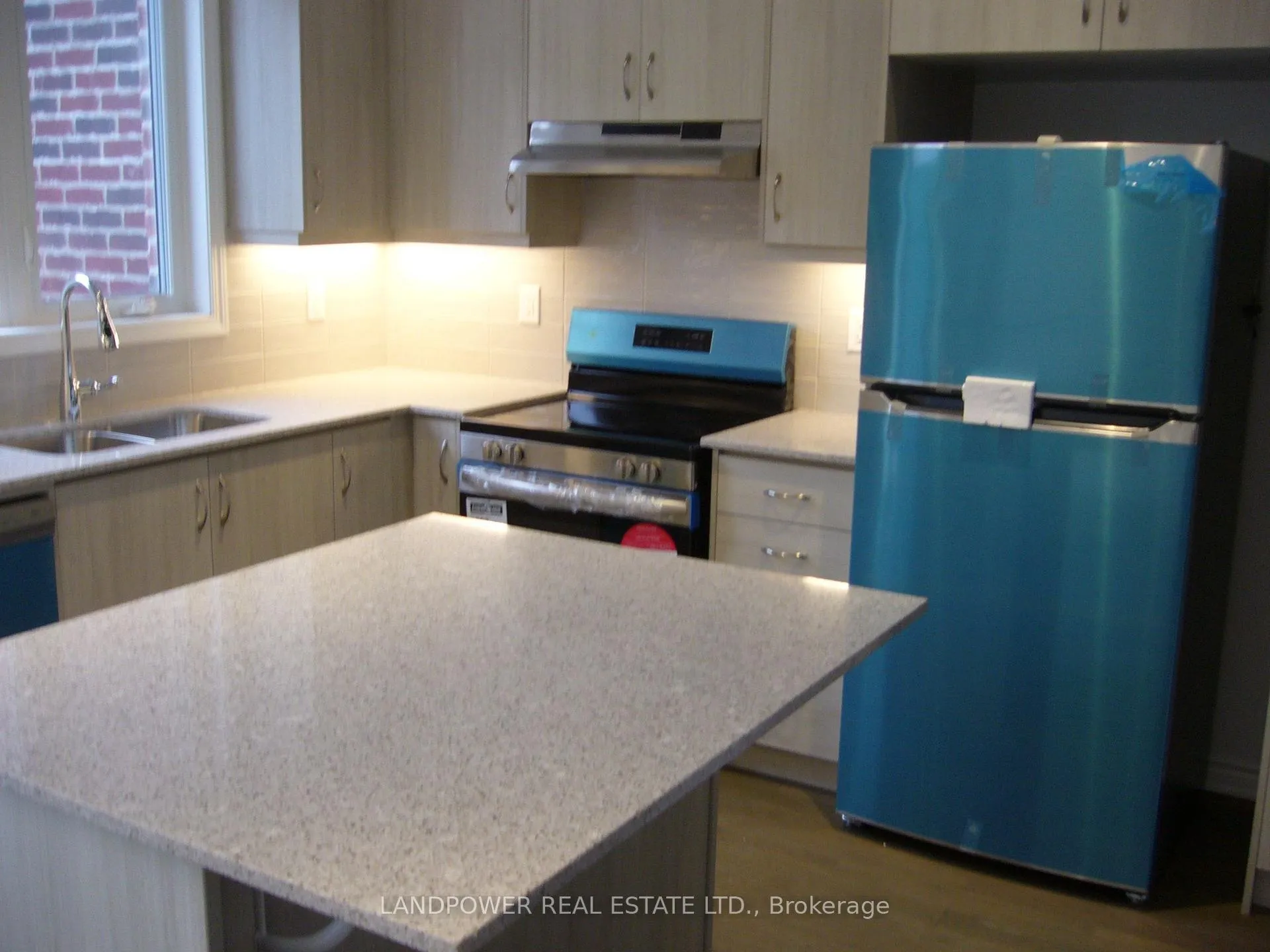 Photo 9 of 6 Avani Avenue, Markham, Rural Markham — HOMEH