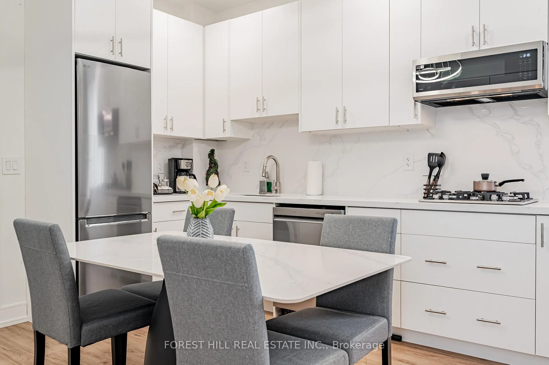 Photo 7 of Unit Unit 4, 171 Cedric Avenue, Toronto, Oakwood Village — HOMEH