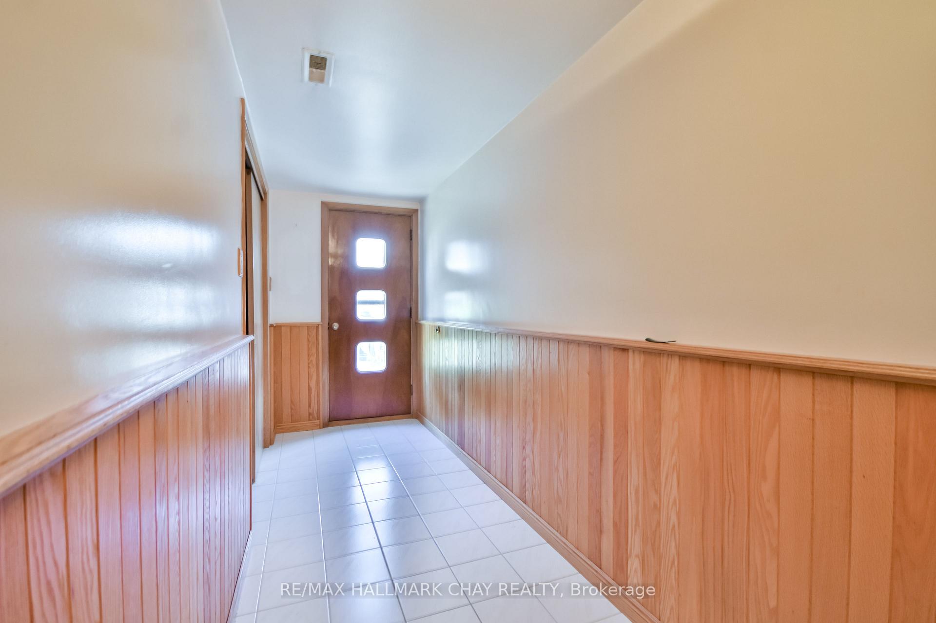 Photo 5 of 266 Grove Street E, Barrie, Wellington — HOMEH