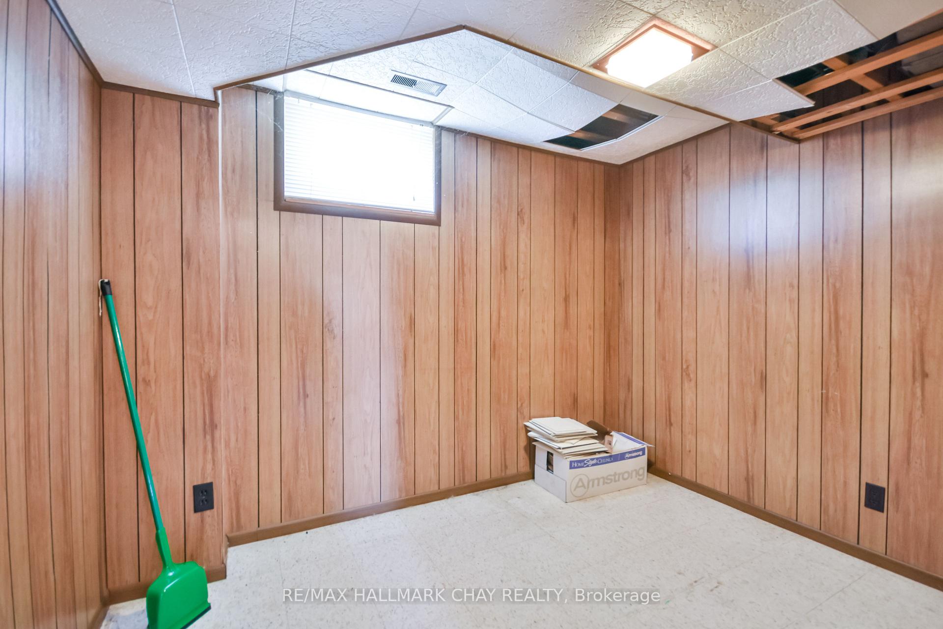 Photo 6 of 266 Grove Street E, Barrie, Wellington — HOMEH