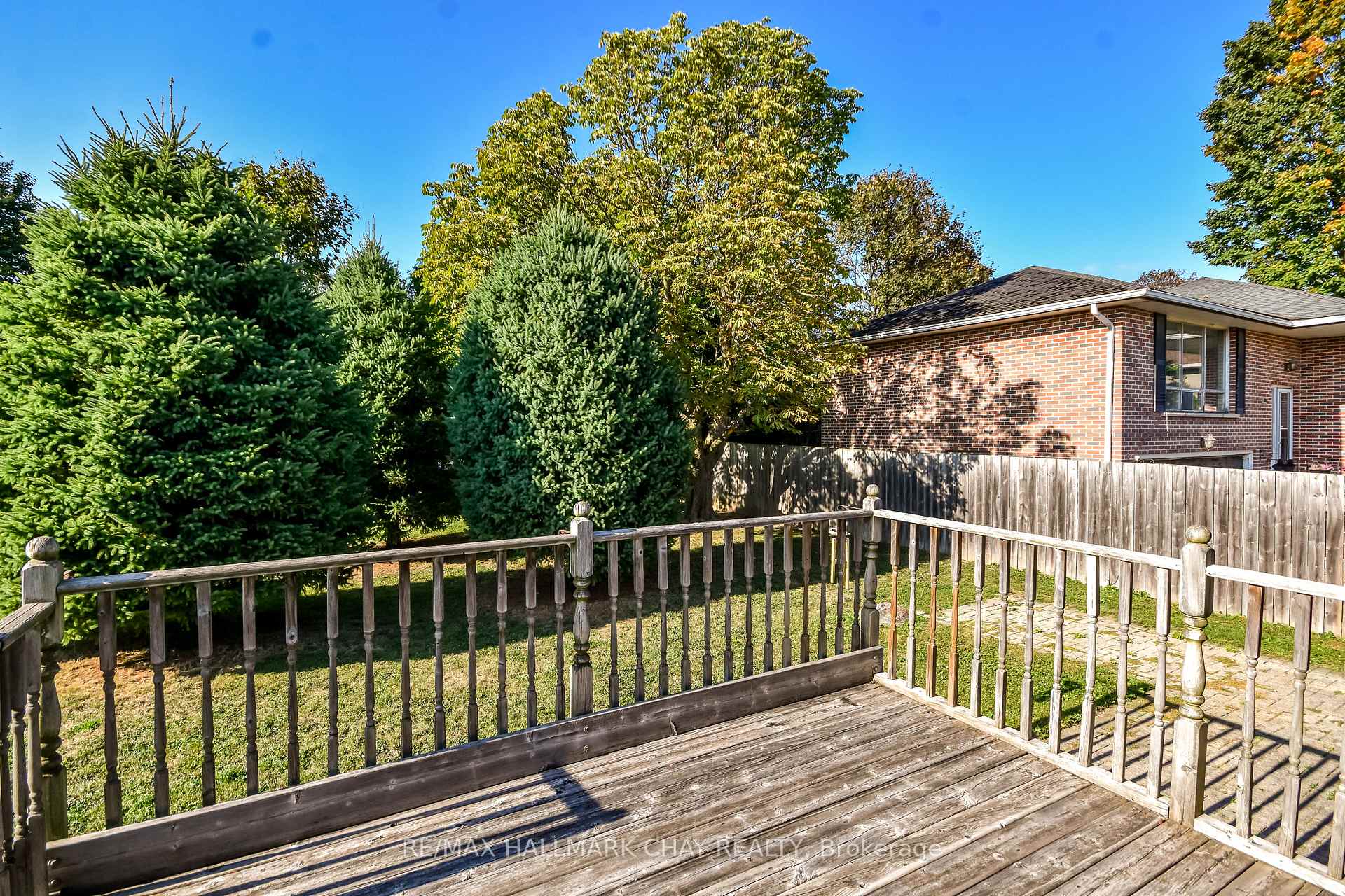 Photo 15 of 266 Grove Street E, Barrie, Wellington — HOMEH