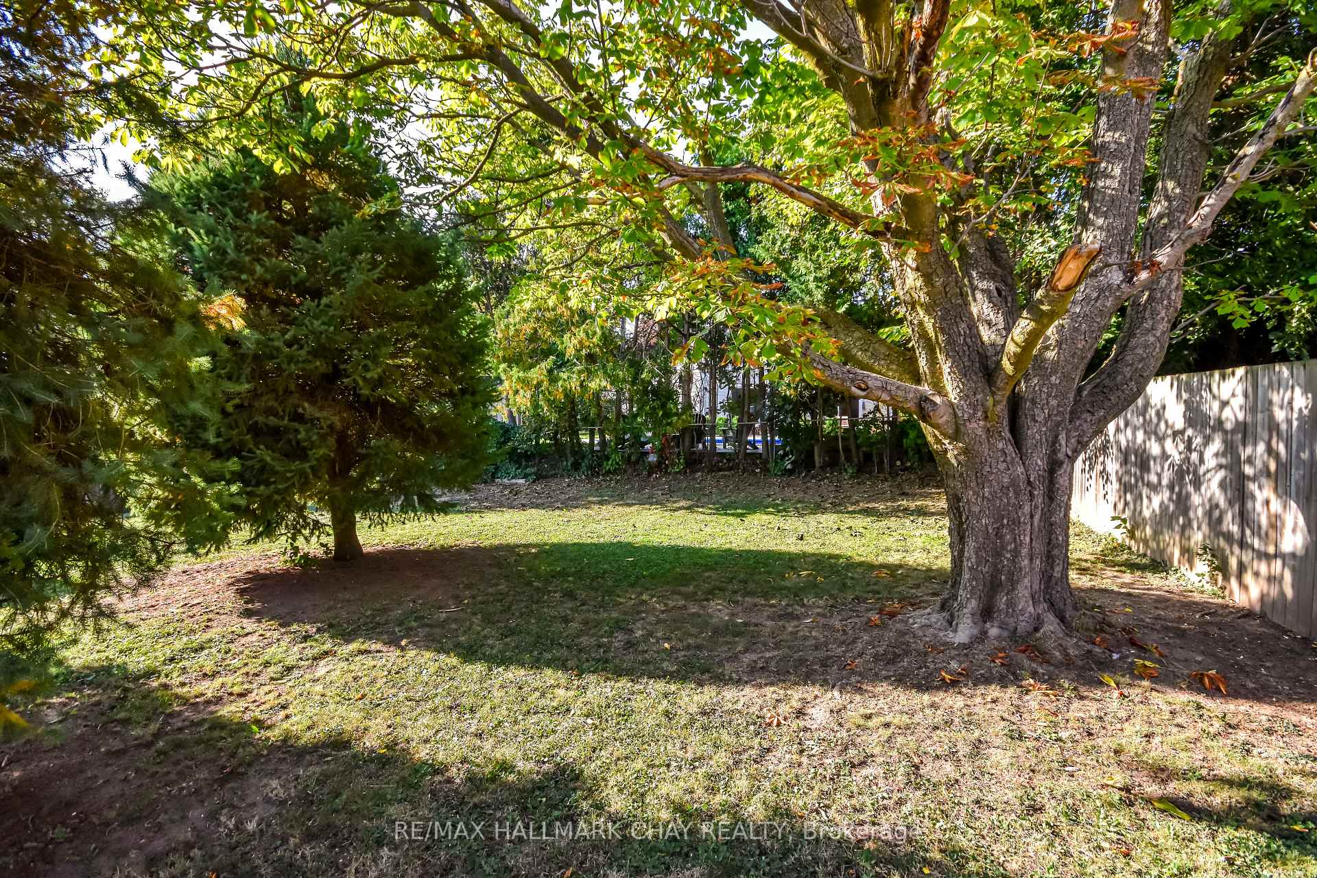 Photo 18 of 266 Grove Street E, Barrie, Wellington — HOMEH