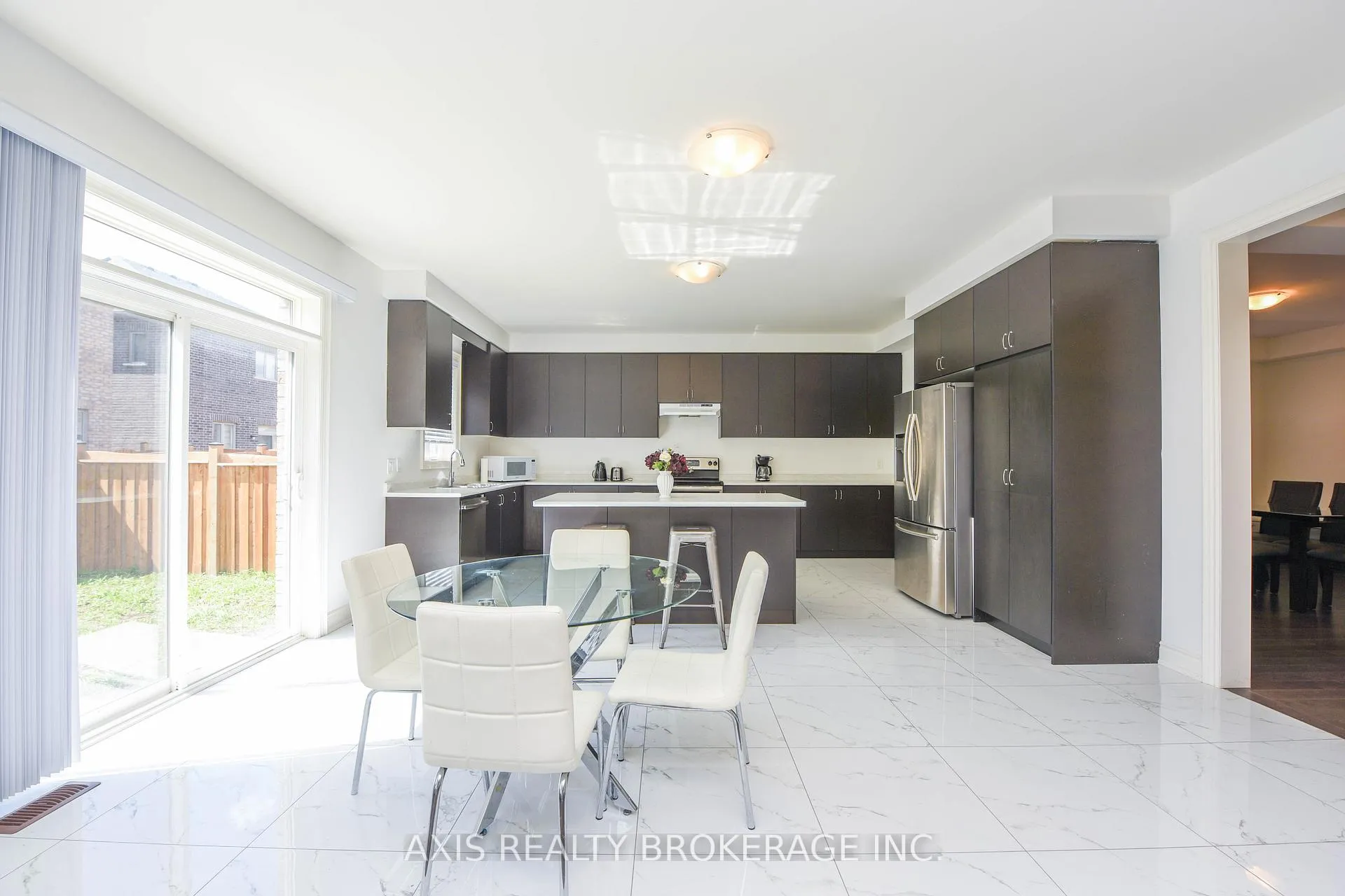 Photo 14 of 1534 Devine Point, Milton, Ford — HOMEH